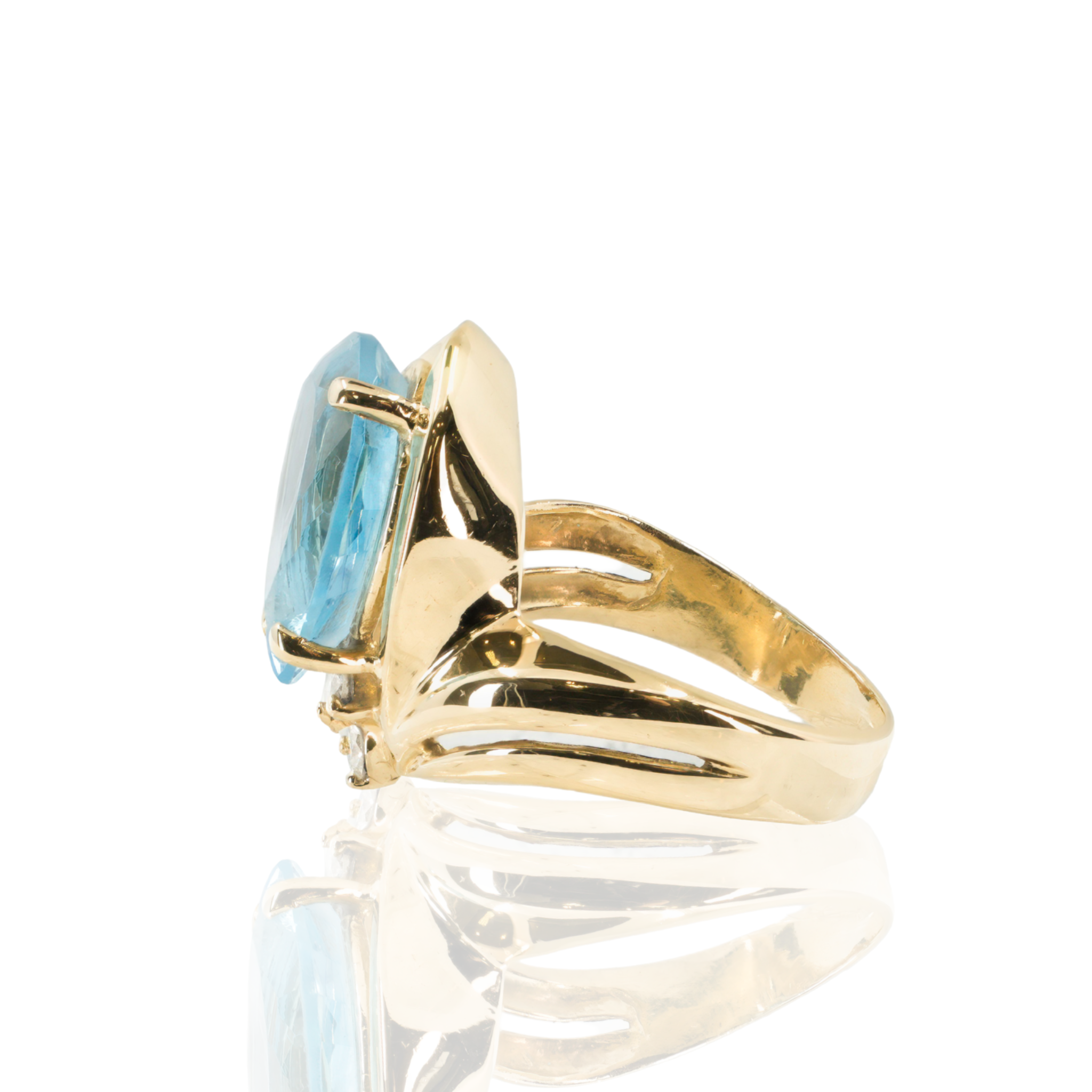 14K Yellow Gold Pear Cut Blue Topaz Ring with Diamond Accents | Size 8.5