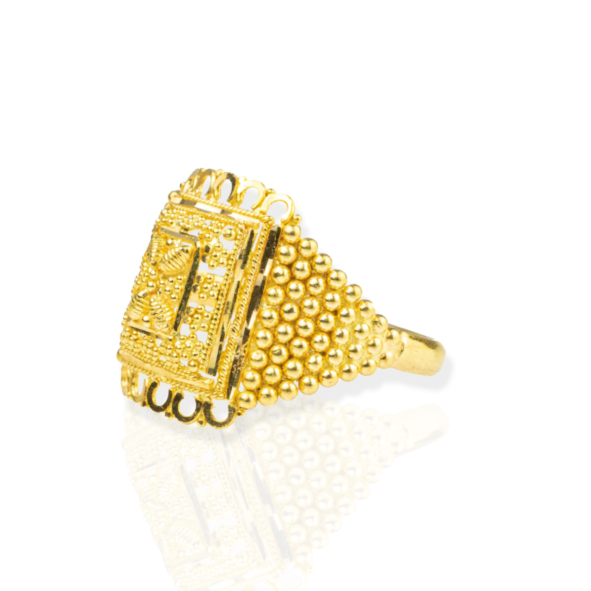 22K Women's Yellow gold ring size 7