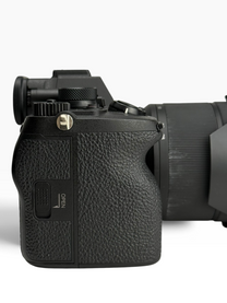 Sony Alpha a7 IV ILCE-7M4 w/ FE 28-70mm Lens