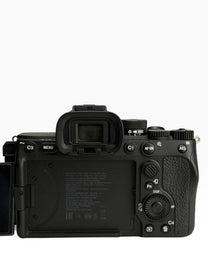 Sony Alpha a7 IV ILCE-7M4 w/ FE 28-70mm Lens