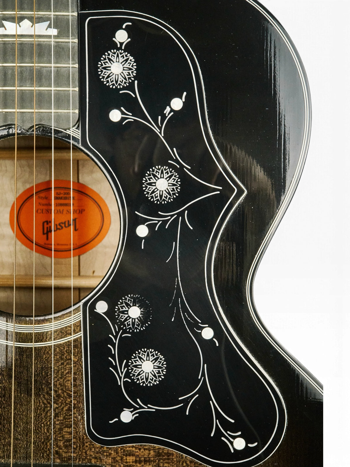 Gibson Custom SJ-200 Super Jumbo Acoustic Guitar – Snakebite Finish